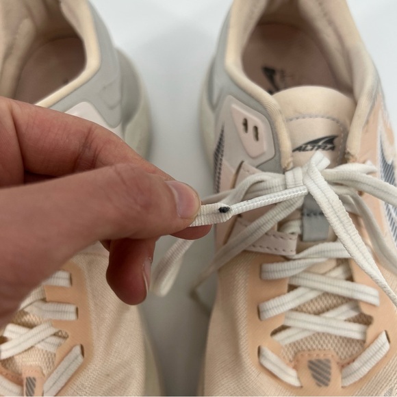 Altra Cream Athletic Athleisure Wide Toe Bed Lace Up Running Sneakers Men's 9.5 - Picture 5 of 9